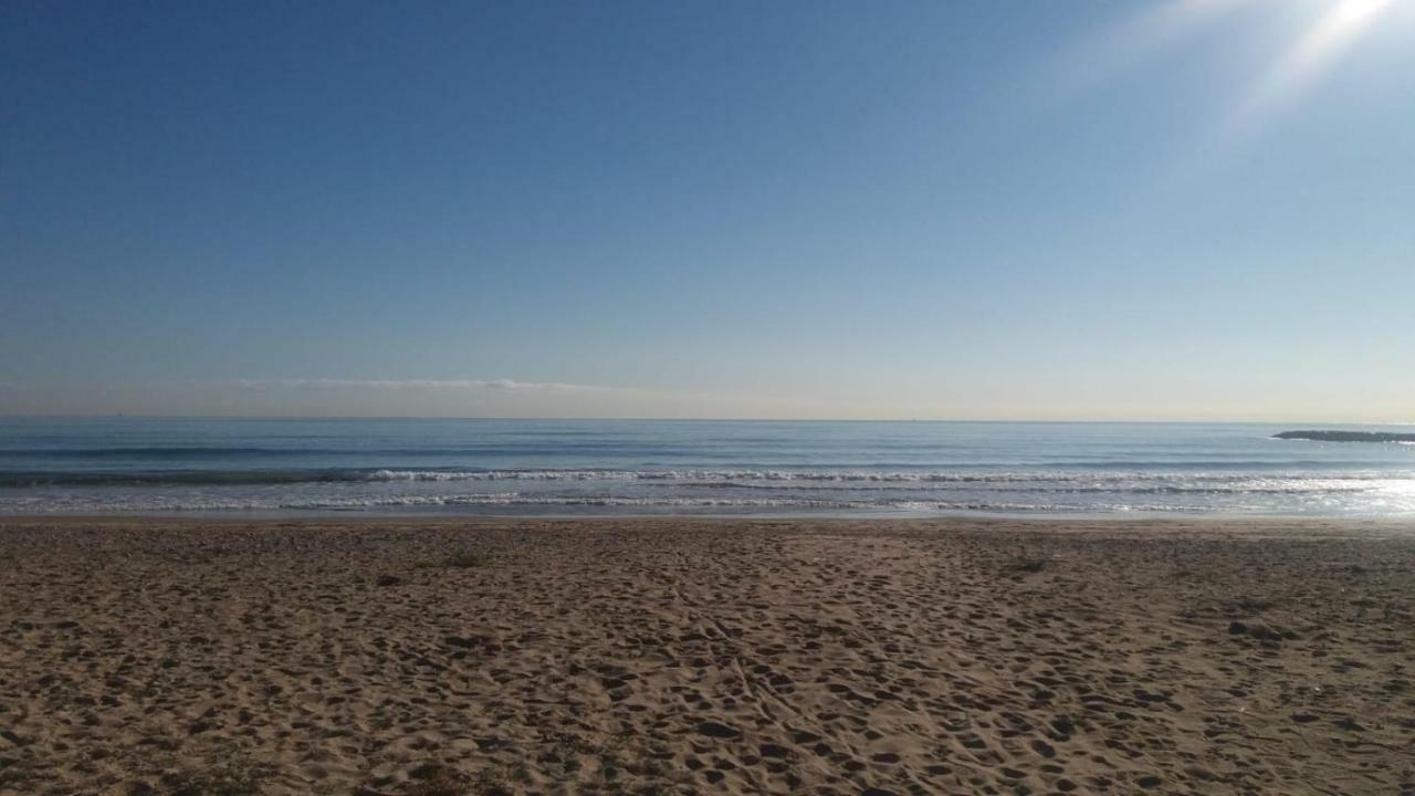 Apartamento Amplio. Vistas A La Playa بوسول المظهر الخارجي الصورة